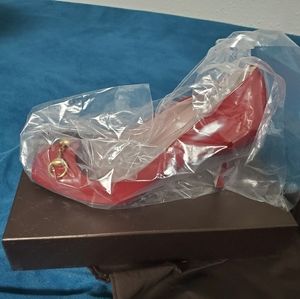 Brand New. Authentic Gucci Logo Red Heels Pumps Sh